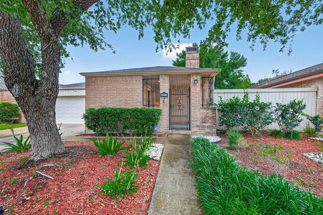 Building Photo - 14222 Stokesmount Dr