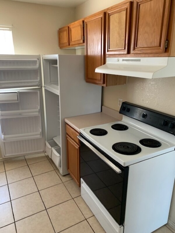 Building Photo - 1110 Horizon Dr