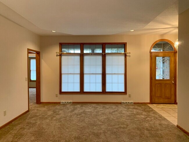 Foto del edificio - 2014 E Main St