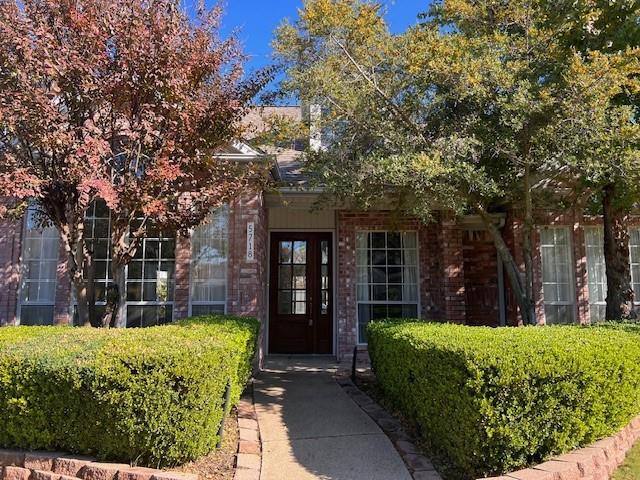 Foto del edificio - 5718 Willowbrook Dr