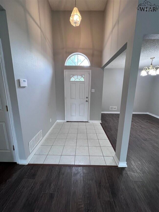 Foto del edificio - 5316 Pebblestone Dr