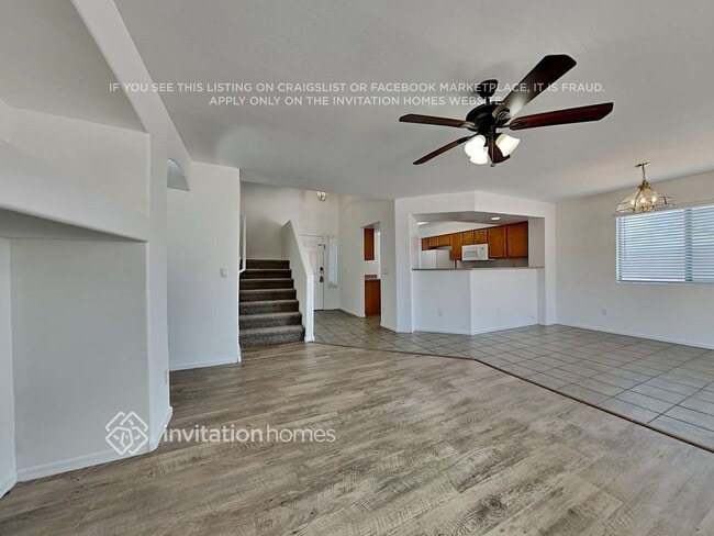 Building Photo - 13842 W Keim Dr