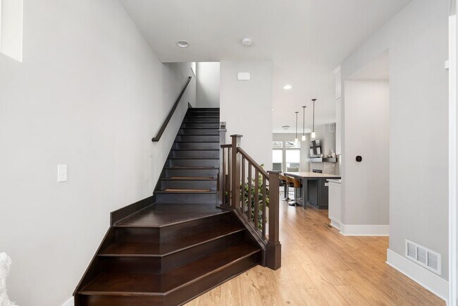 Foto del edificio - 1124 Edgehill Rd