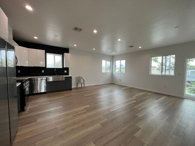 Foto del edificio - 5526 Blackwelder St