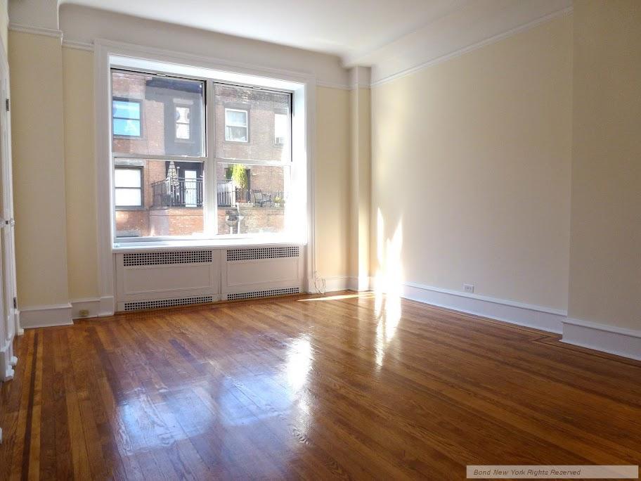 Foto principal - 120 W 86th St