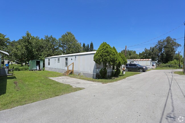 Primary Photo - 221 21st St SE