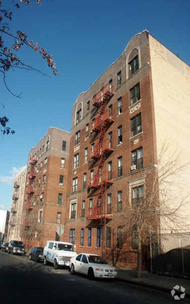 Primary Photo - 1920 Walton Ave