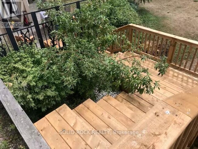 Photo du bâtiment - 5 Shoreline Rd