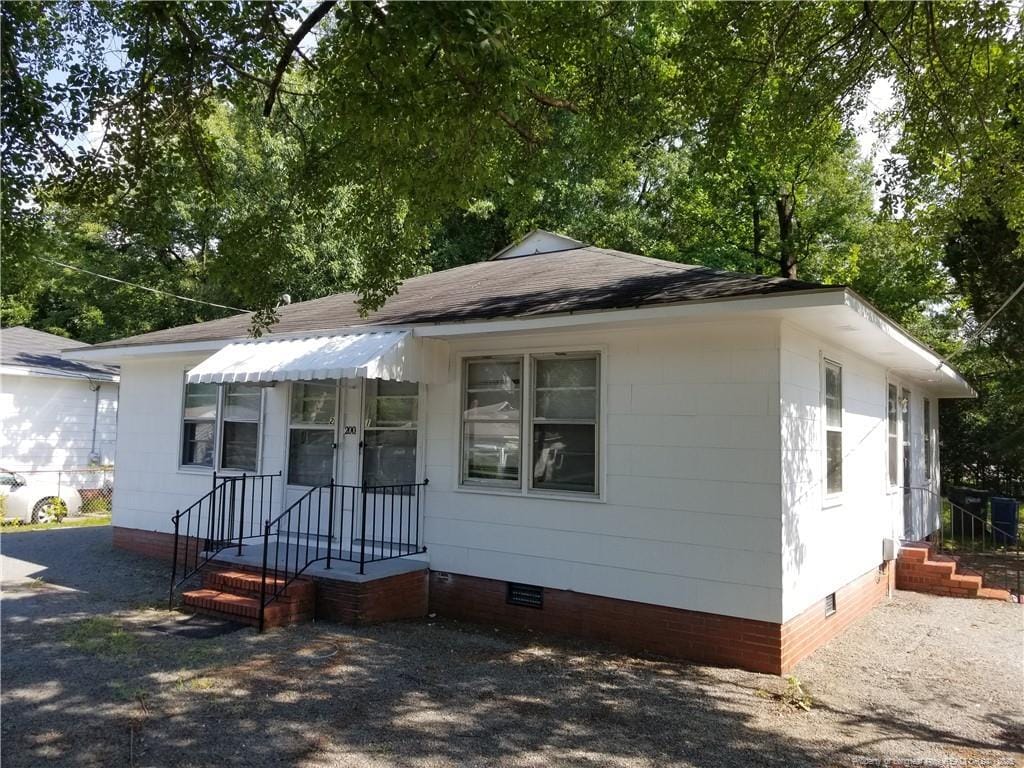 Primary Photo - 200 Post Ave
