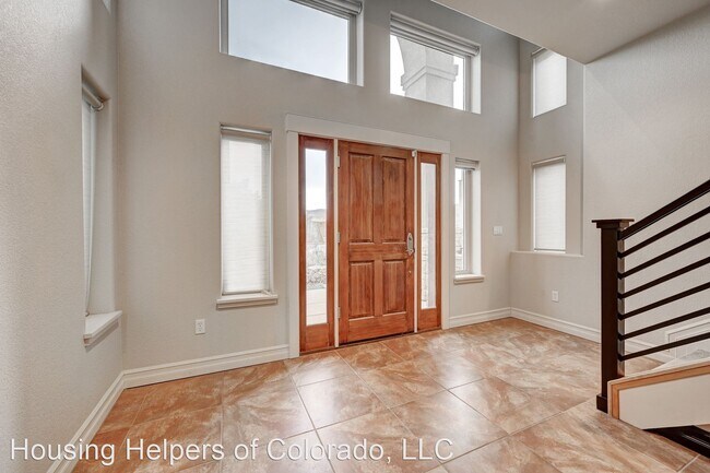 Building Photo - 4 br, 4.5 bath House - 621 1st Ave