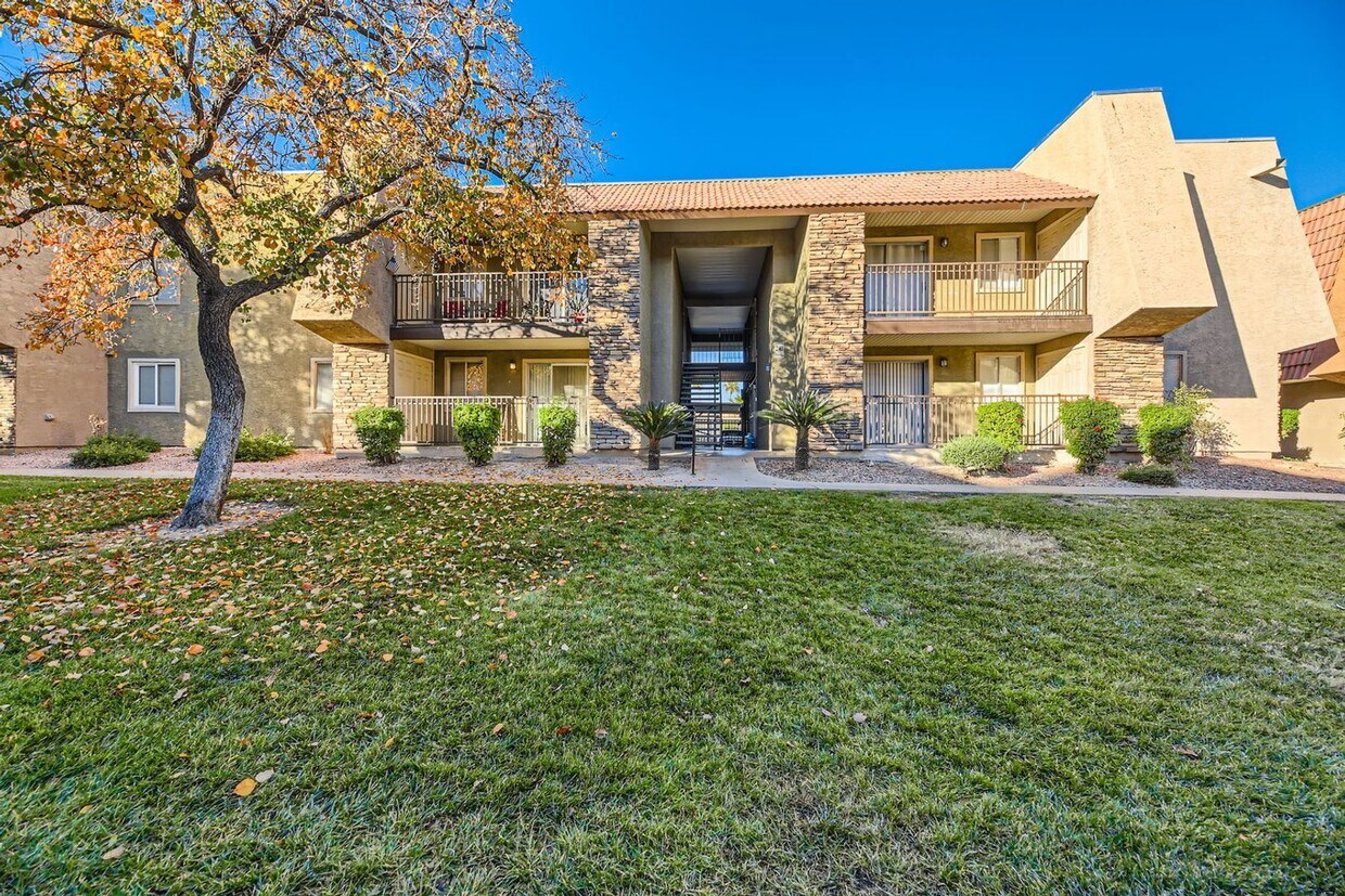 Primary Photo - BEAUTIFUL 1 Bedroom 1 Bathroom Apartment i...