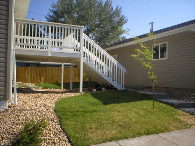 Foto del edificio - 3 br, 2 bath Townhome - 116 Monroe Street A