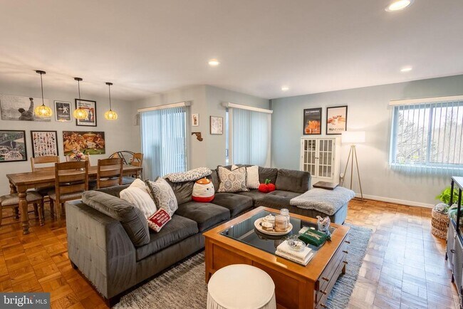 Foto del edificio - 3202 Old Post Dr