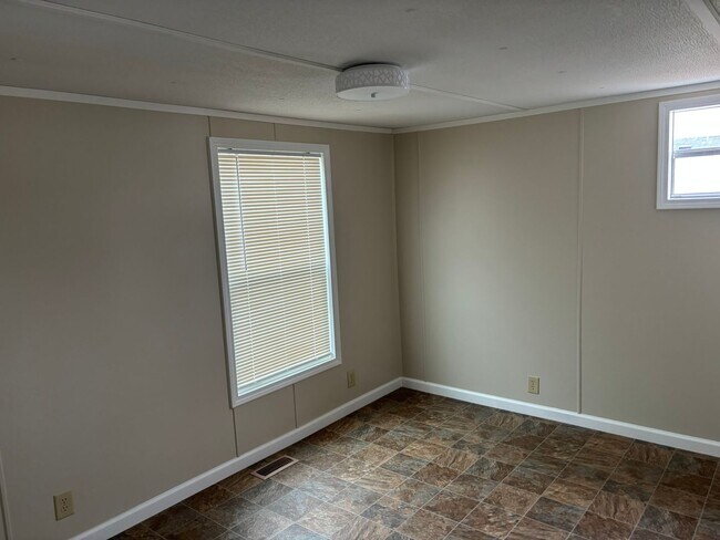 Foto del edificio - 810 Hayes Crossing Rd