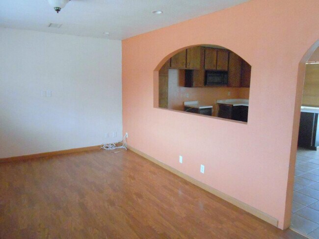 Foto del edificio - Spacious 1 story home in Spring Valley