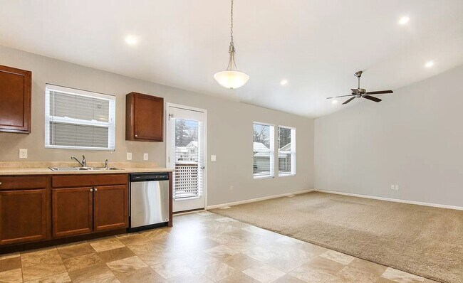 Building Photo - Great Home for Rent in Greenville