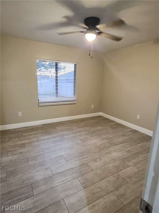 Building Photo - 4120 NE 15th Pl