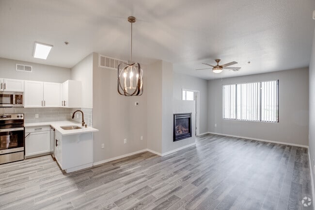 2BR, 2BA - 1,000 SF - Ascent North Scottsdale