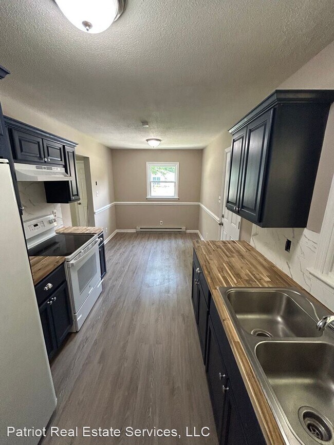 Building Photo - 3 br, 1 bath House - 1079 Revere St