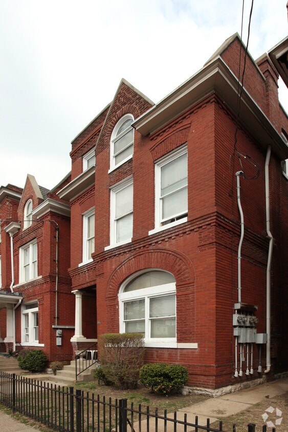 Fachada del edificio - 213 W Hill St