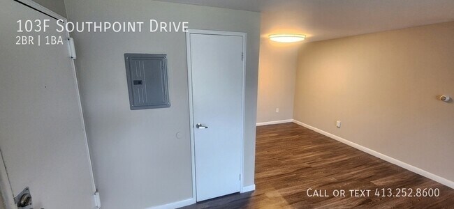 Foto del edificio - 103 Southpoint Dr