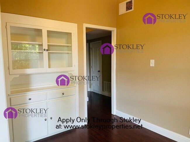 Building Photo - 3031 Bertram Ct