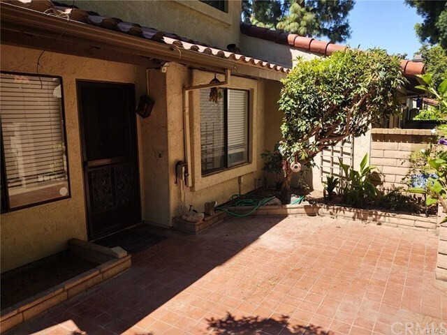 Building Photo - 9870 Paloma Ct