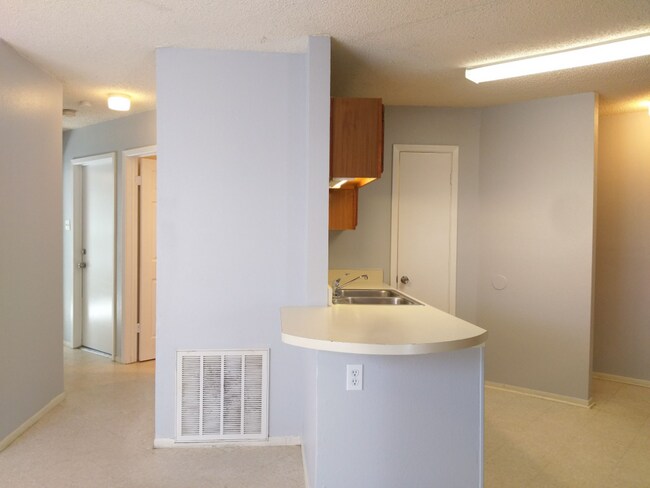 Pasillo a los dormitorios - 2506 corian glen dr