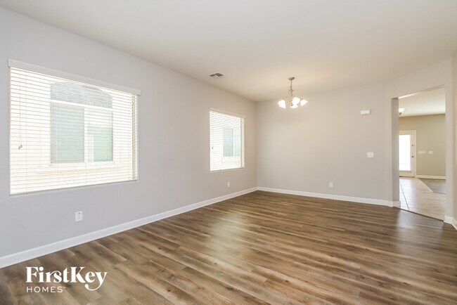 Building Photo - 5005 E Iolite St