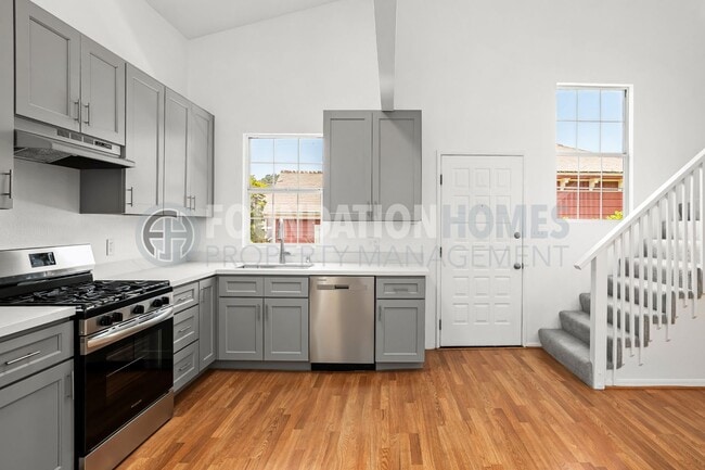 Foto del edificio - Bright & Modern 3BD in Gerstle Park - FOUNDATION