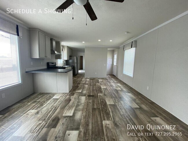 Foto del edificio - 204 Monterey Dr
