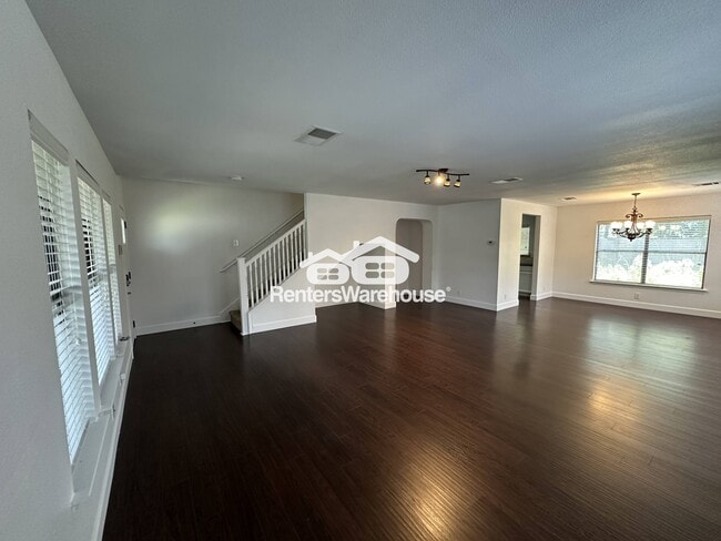 Building Photo - 1305 Bradbury Ln