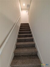 Building Photo - 322 Untermaier St