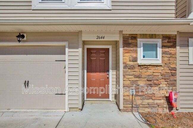 Building Photo - 2644 Middle Br Bnd