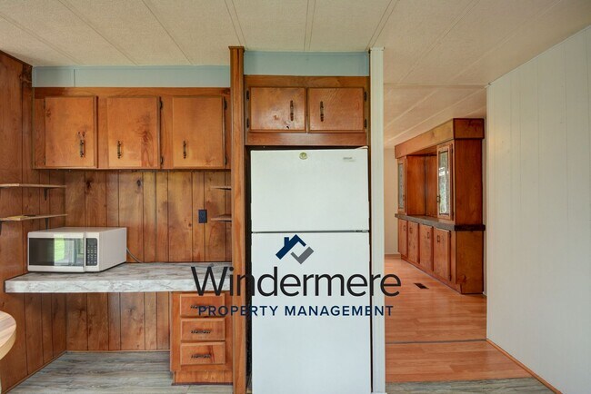 Building Photo - 3 Bed 2 Bath Home with Detached Shop - New...