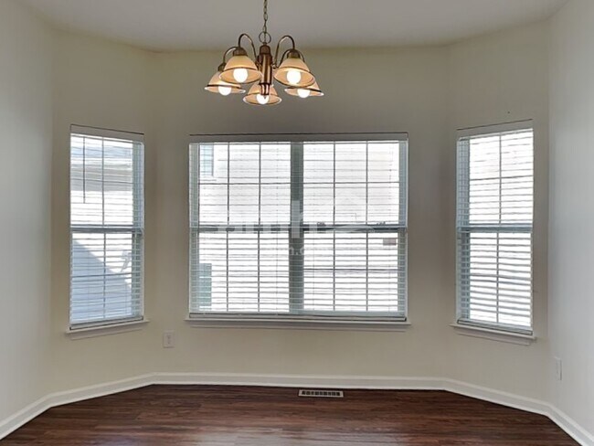 Foto del edificio - 141 Claybrook Ln