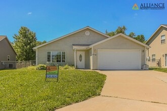 Building Photo - 216 Kopp Dr