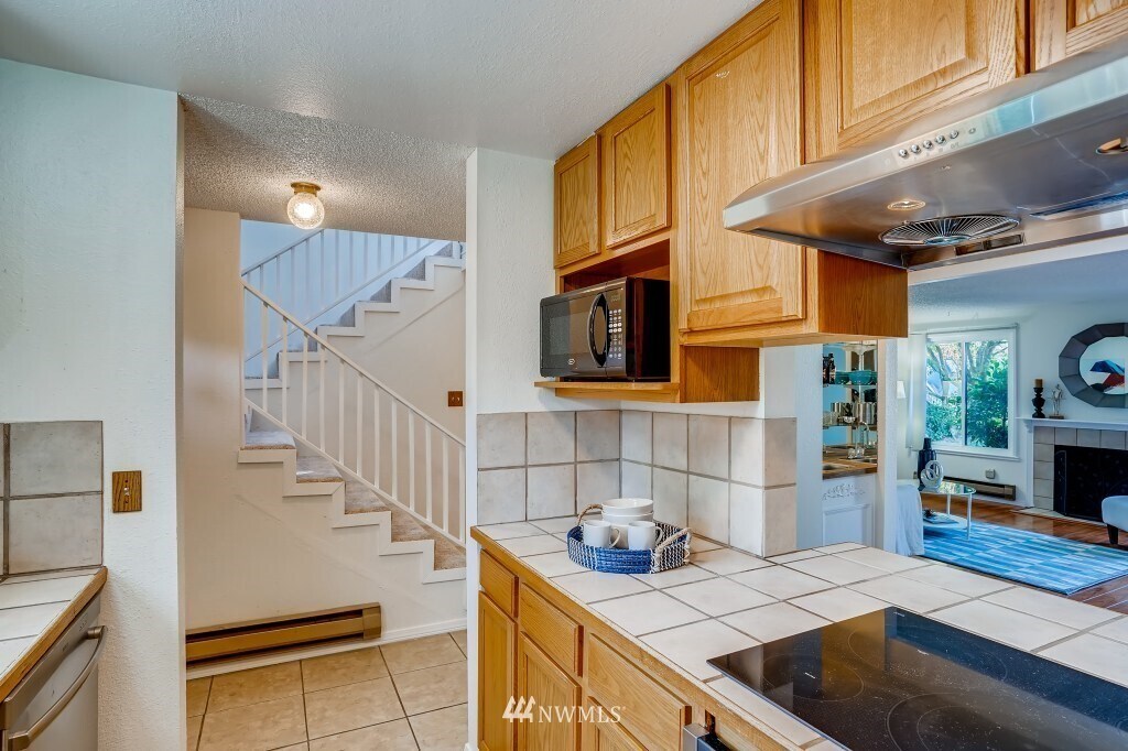 Primary Photo - 1822 Maple Ln