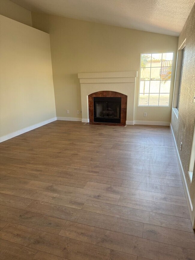 Building Photo - 216 Red Cloud Terrace