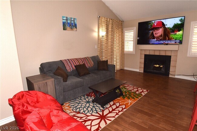 Foto del edificio - 267 Westwind Rd