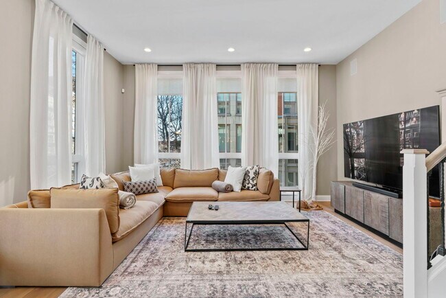 Foto del edificio - 424 E North Water St