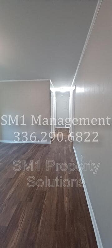 Foto del edificio - 404 Grand St