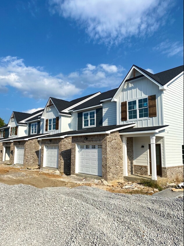 Oakwood Village Townhomes Photo