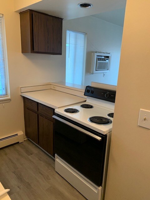 Kitchen - 637 Princeton Rd