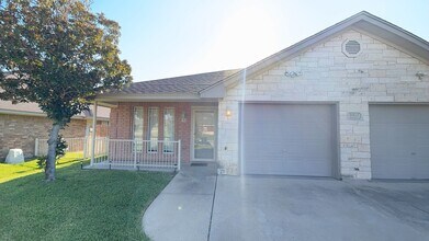 Building Photo - 4602 Pennington Ave