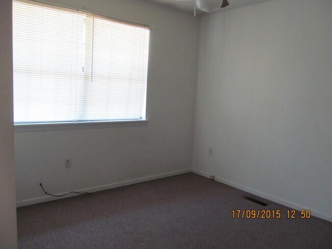 Building Photo - 1638 Clifton
