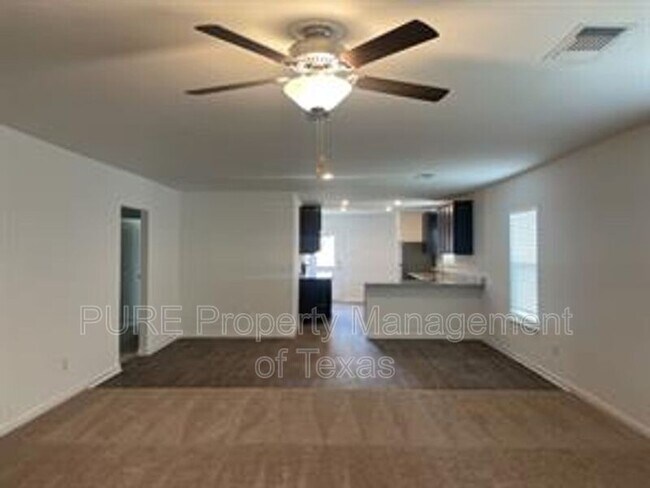Foto del edificio - 133 Fairfax Ln