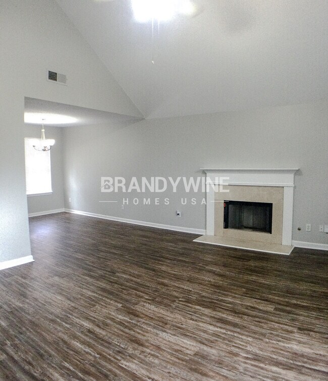 Foto del edificio - NEW Lower Rental Rate Leasing Special: Mar...
