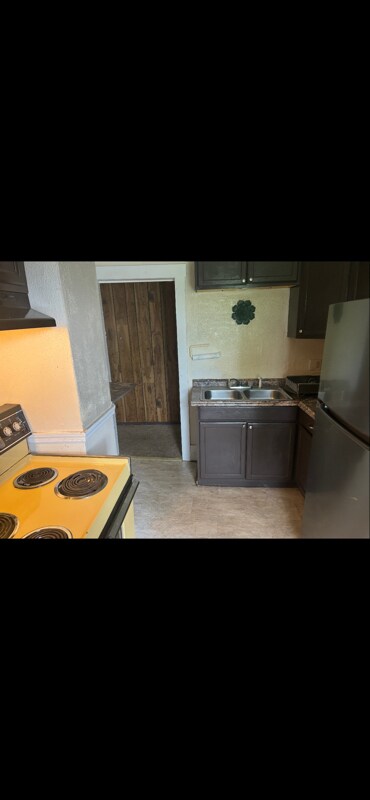 Foto del edificio - 5391-5392 Washington St