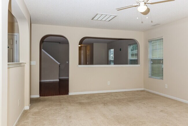 Foto del edificio - 51 Valleyfield Dr